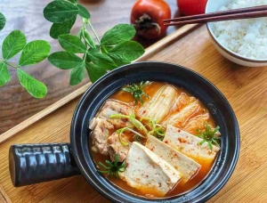 Cách nấu canh kim chi sườn heo Hàn Quốc đơn giản ngay tại nhà