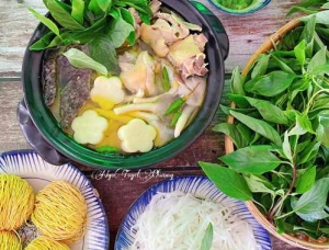 Lẩu gà lá quế thơm lừng cực hấp dẫn tại nhà