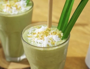 Cách làm smoothie đá xay cốm dừa matcha bằng máy xay sinh tố cực ngon